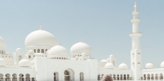 گنبد و مسجد