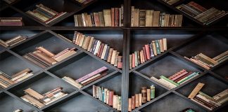 طراحی داخلی کتابخانه شخصی و عمومی