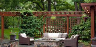 بازسازی حیاط های قدیمی