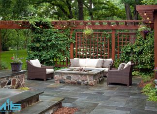 بازسازی حیاط های قدیمی