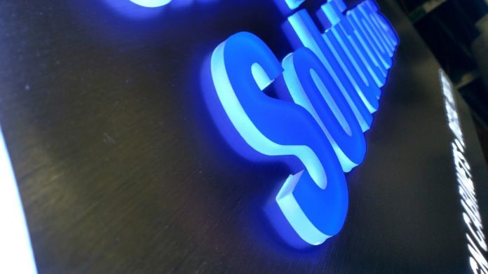 اجرای چلنیوم مغازه